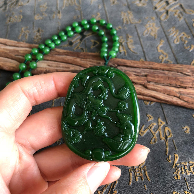 项链碧玉菠菜绿生肖挂件龙吊坠