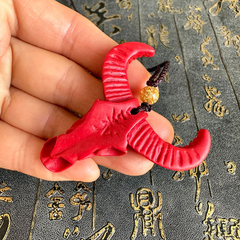 豁达客男朱砂牛头吊坠挂件钥匙扣