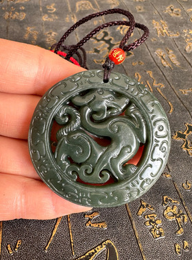 豁达客男女和田青玉仿古龙挂件