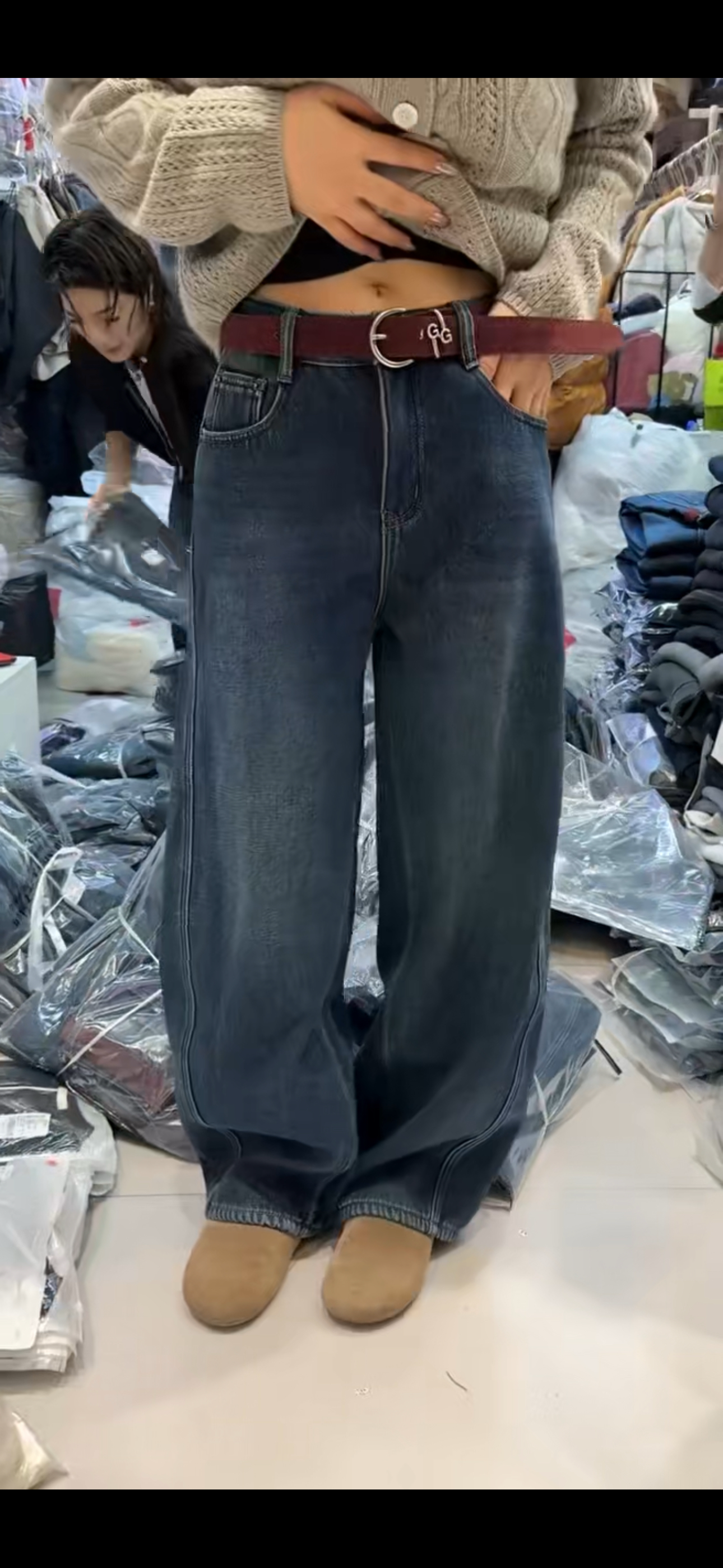 欧货加绒窄版阔腿弯刀牛仔裤女2025冬季新款宽松显瘦高腰哈伦垮裤