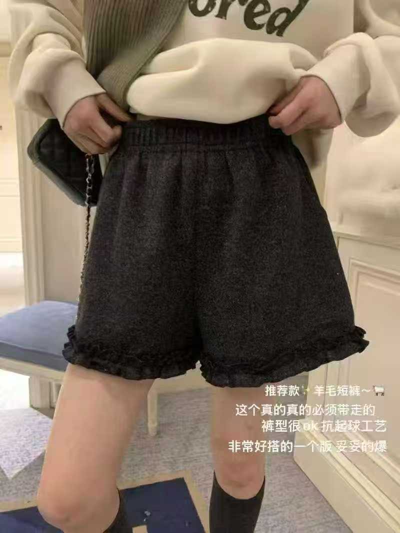 2025冬季新款高腰显瘦花边短裤女百搭休闲时尚花边羊毛呢短裤