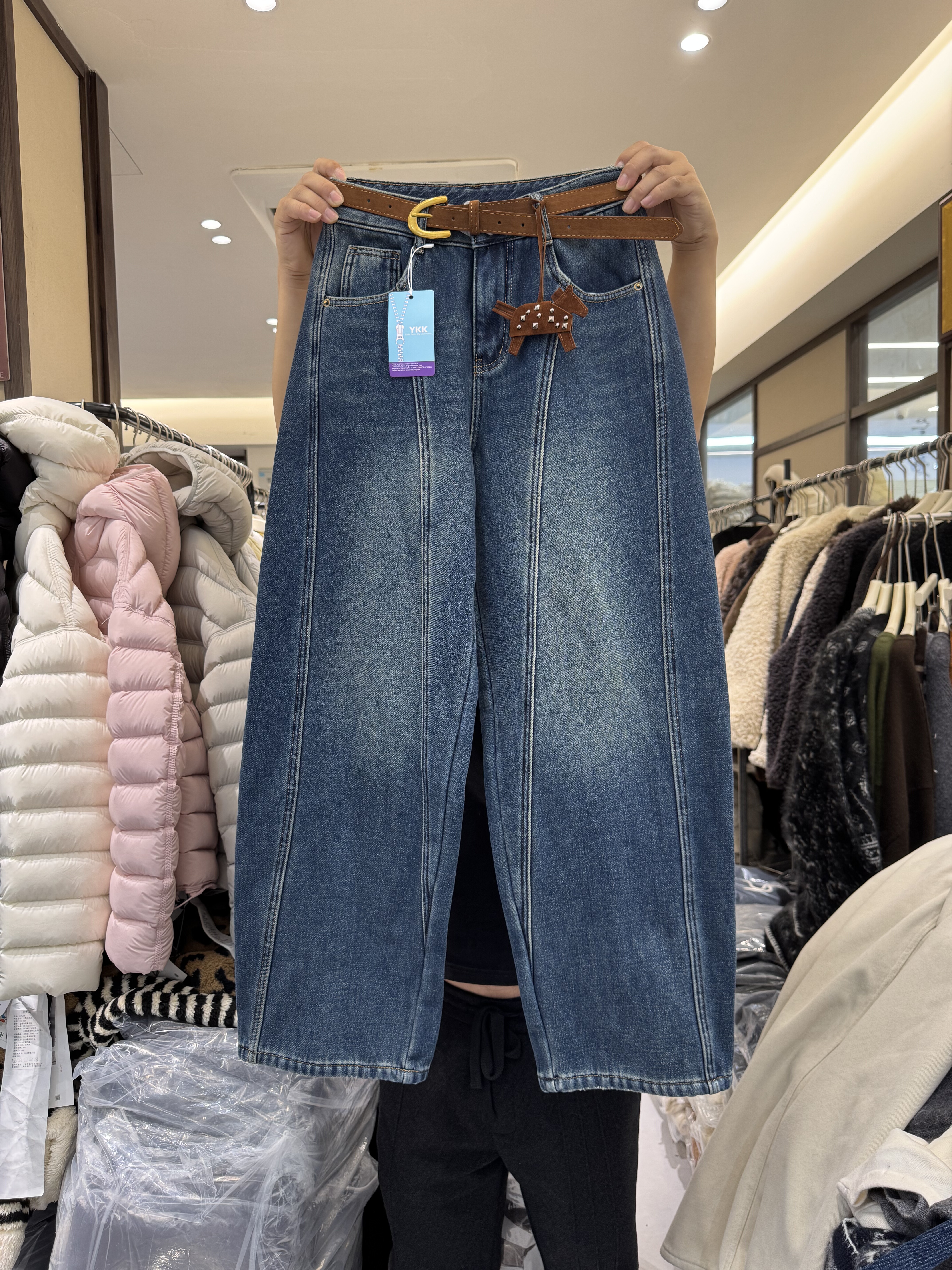 欧货复古弯刀牛仔裤女2025冬季爆款加绒加厚高腰显瘦阔腿哈伦裤潮