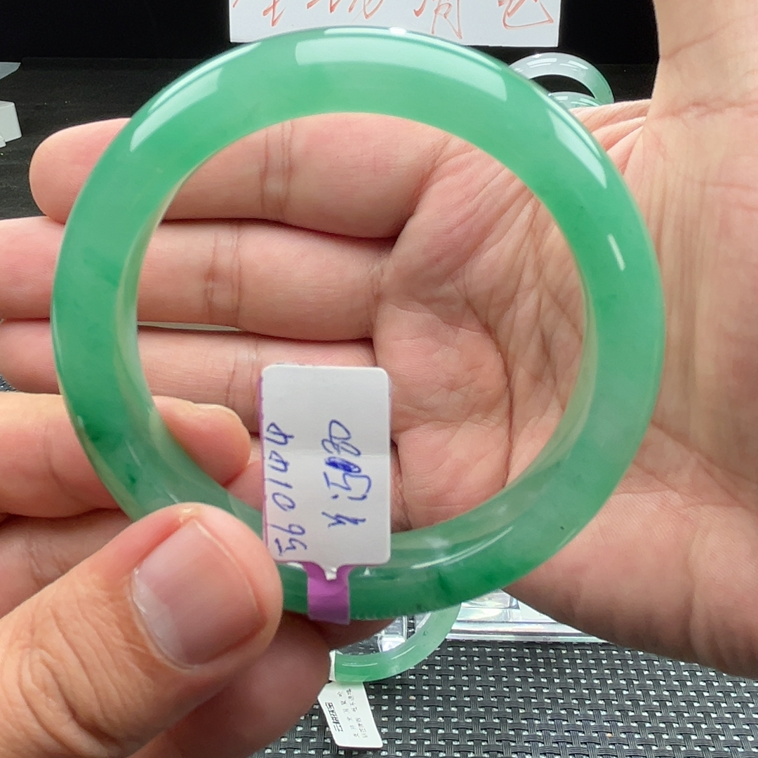 5556圈口非洲翠手镯