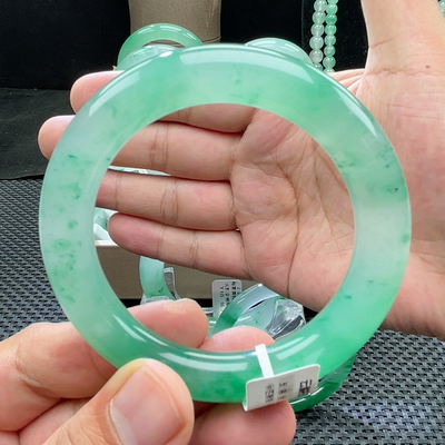 5455圈口非洲翠独龙玉手镯