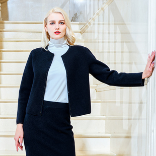 白领秋新款黑色羊毛强缩绒圆领烫钻无扣长袖开衫上衣YMRONG22-601