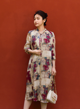 white collar弹力真丝立V领系带插肩七分袖宽松款连衣裙TS0FL302