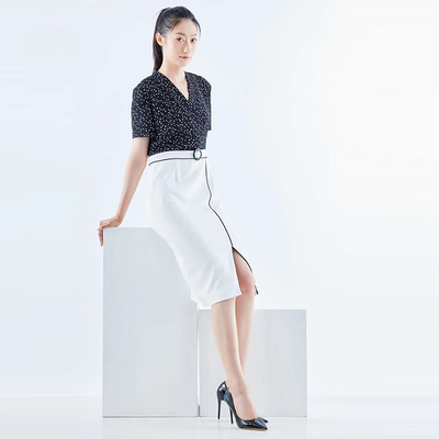 白领黑白V领短袖前开叉连衣裙