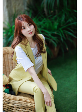 white collar女士黄色仿棉竖插兜瘦腿职业装八分裤FMIAN23-1