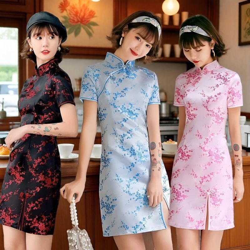 青年学生短款旗袍少女日常小个子