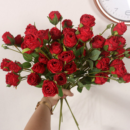红色多头泡泡小朵玫瑰仿真花束