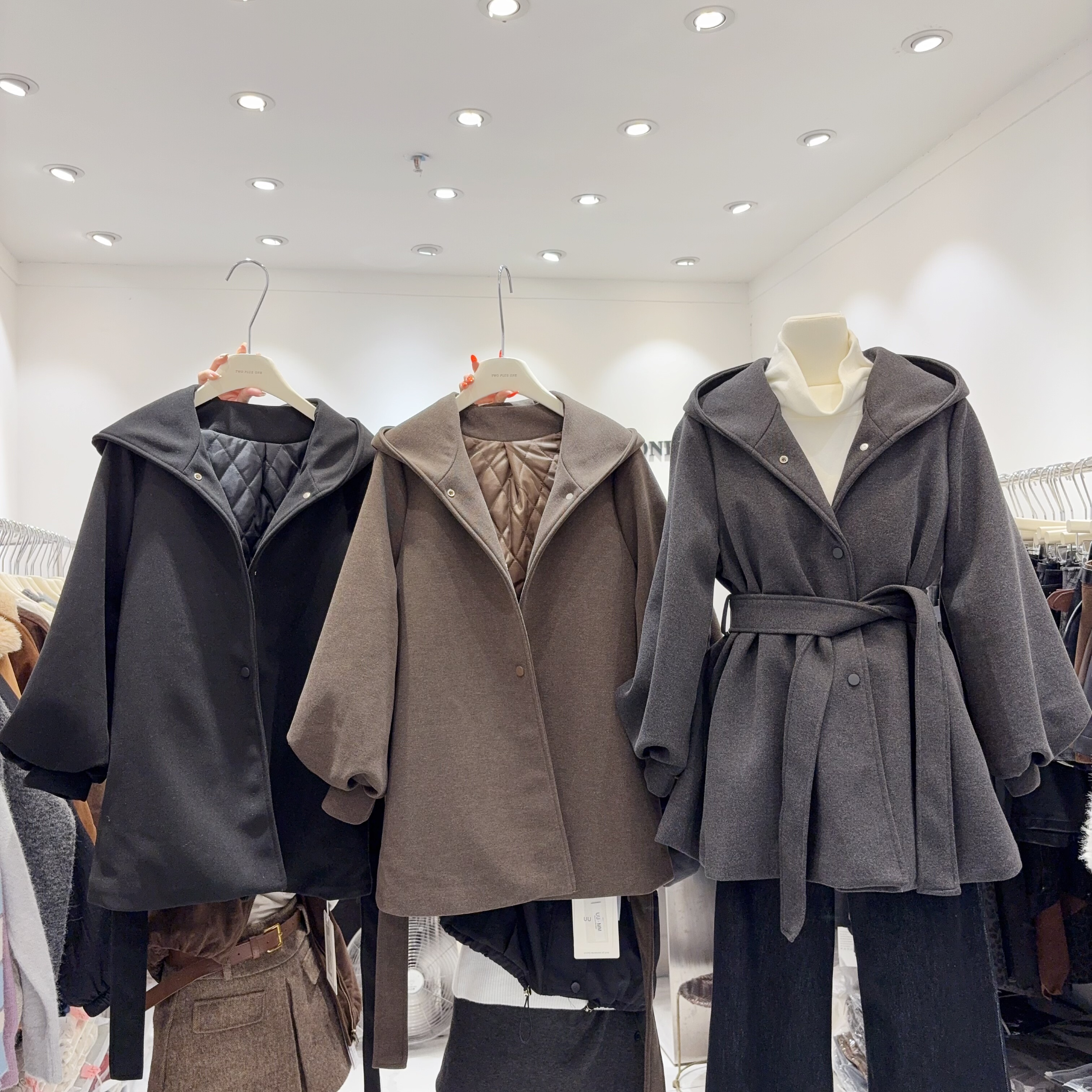 大货安排！时尚赫本风灯笼袖外套女小个子风衣加棉保暖显瘦斗篷