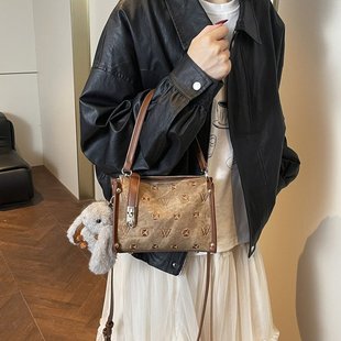 包包女小众品牌轻奢高级感洋气斜挎包25新款 美拉德刺绣手提包 冬季