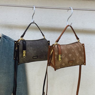 精致超火小众包包女2026新款春夏高级感盒子小方包手提单肩斜挎包