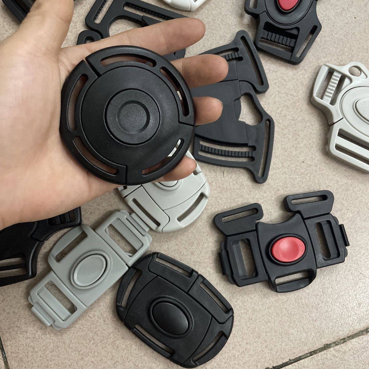 通用宝宝餐椅五点式卡扣安全扣插扣保险固定扣婴儿伞车推车配件