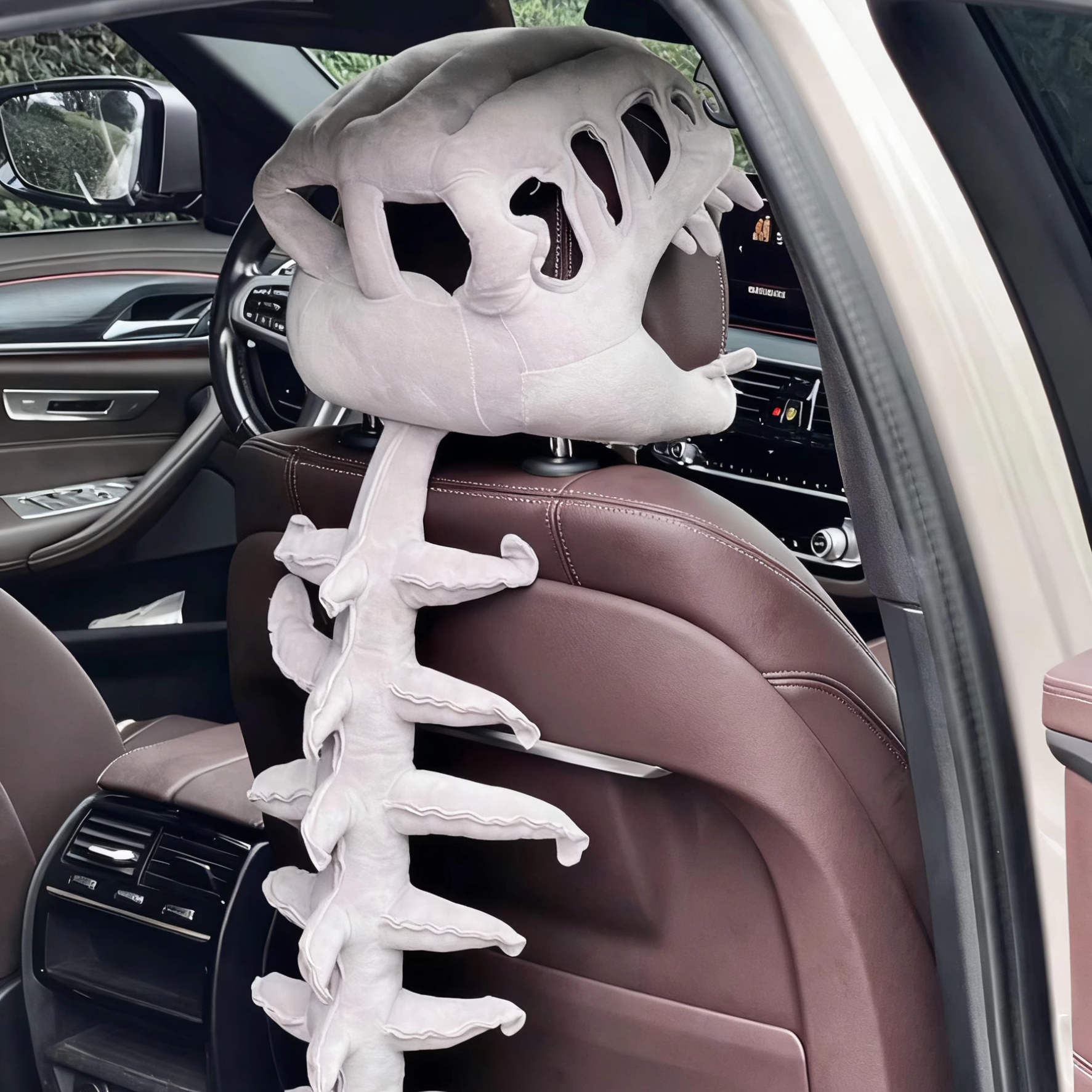 车里怎么能没有恐龙啊！