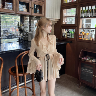 雪纺衫 宁芙心心 繁复荷叶边蕾丝长袖 飘逸裸色层叠水袖 秋日仙女