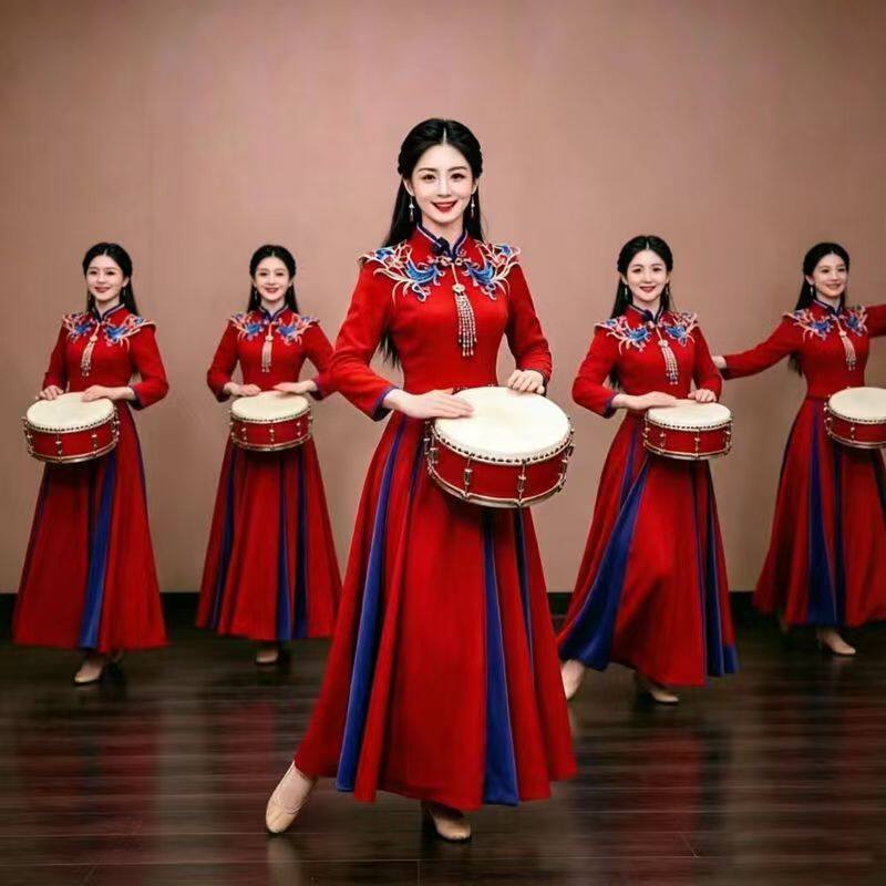 新款民族演出服女舞台装喜庆腰鼓扇子舞红色舞蹈服秧歌广场舞服装