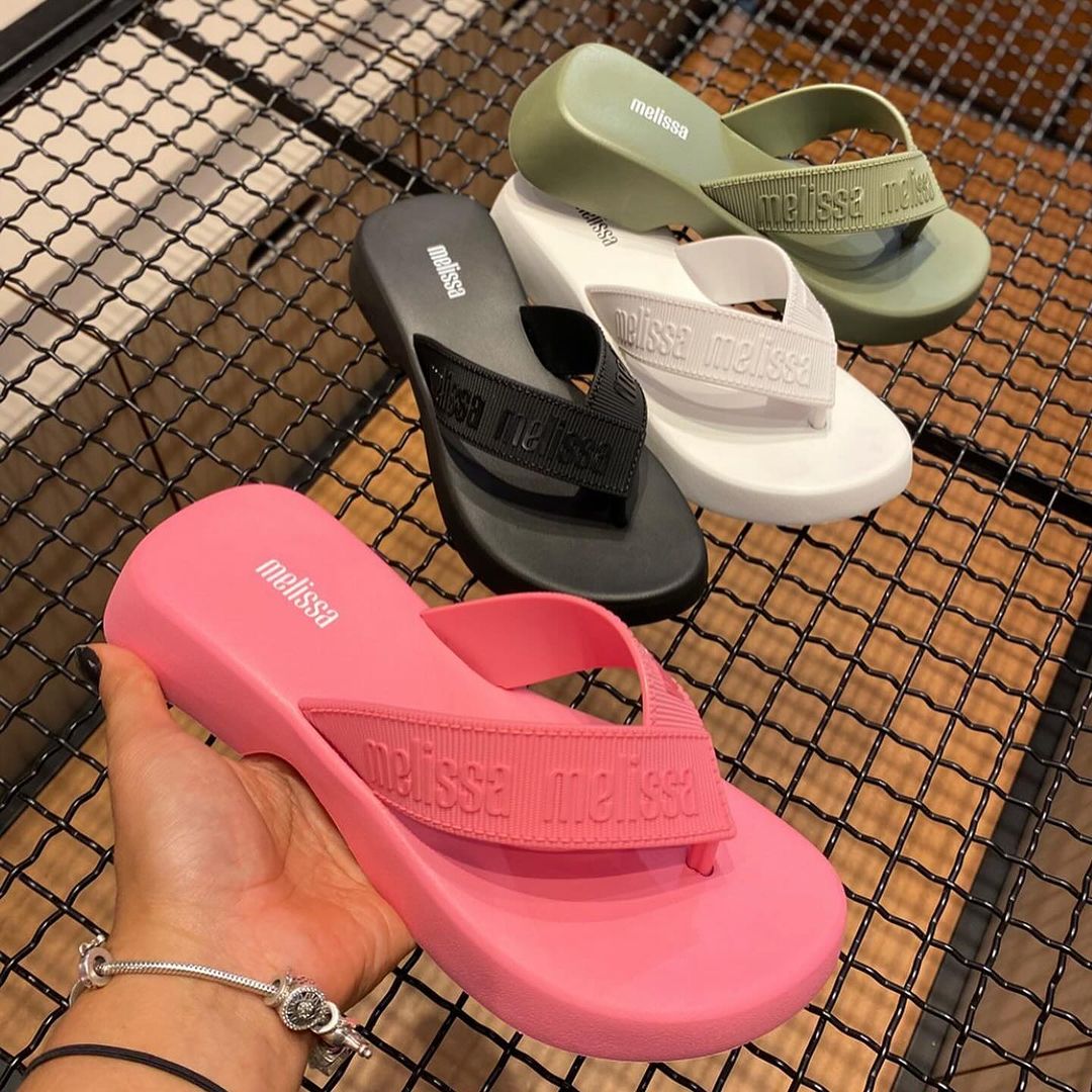Melissa果冻鞋夏季厚底休闲百搭人字拖女外穿时尚百搭夹脚沙滩鞋