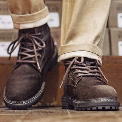 马登工装复古荒野寻棕中帮马丁靴