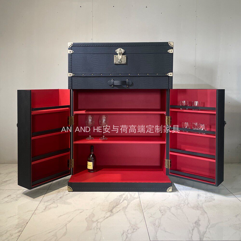 复古款式设计师推荐皮艺别墅客厅酒杯收纳双开门餐边柜