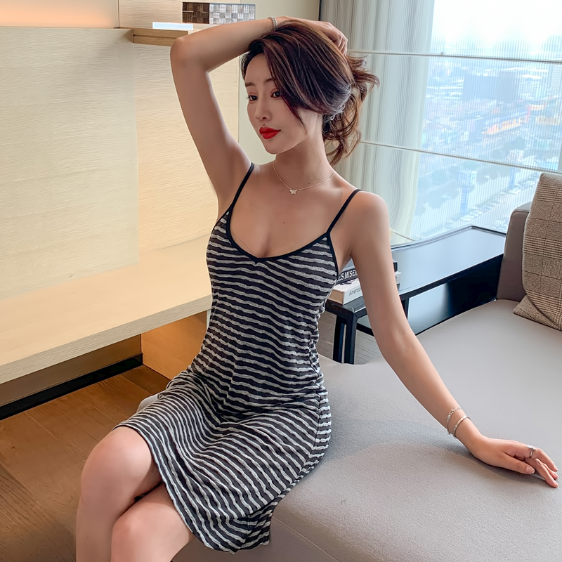 莫代尔棉夏季大码吊带200斤睡裙