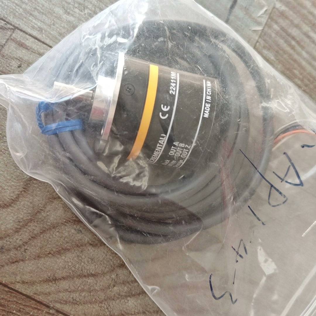 {议价}E6B2-CWZ6C 欧姆龙编码器光电旋转增量式20