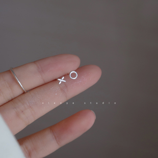 养耳洞999纯银耳钉不对称字母xo耳骨钉迷你耳饰品睡觉不用摘女