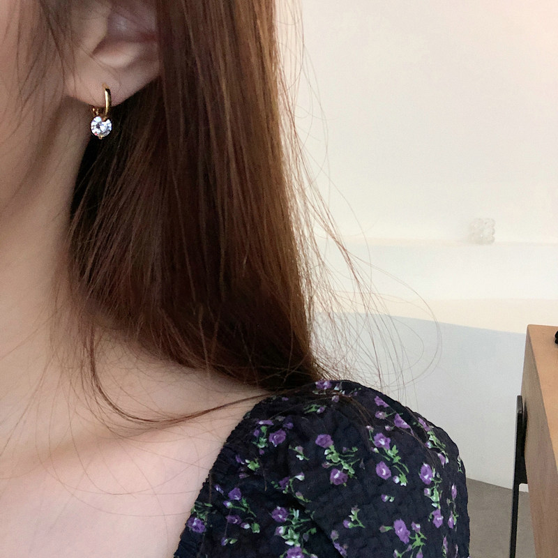 高级感简约小众锆石耳扣超闪精致设计感冷淡风时尚气质耳环耳饰品,饰品/流行首饰/时尚饰品新,耳环,淘宝优惠券,粉丝福利购,淘宝优惠卷