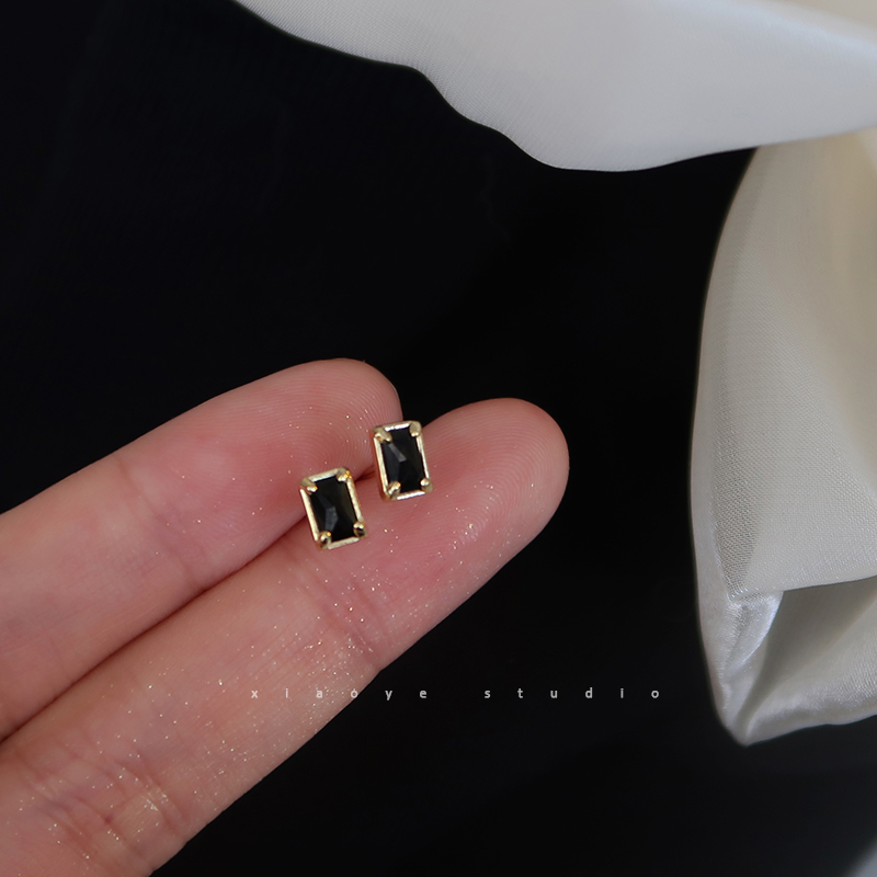纯银轻奢黑钻几何耳钉饰品