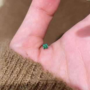 薄荷清茶迷你绿钻四叶草耳钉睡觉不用摘简约百搭小众高级设计耳环