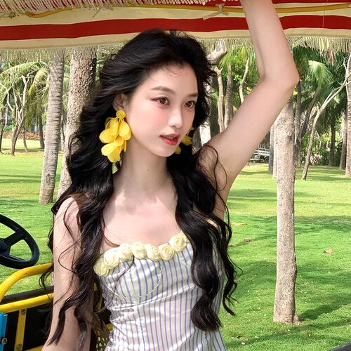 显脸小黄色花瓣流苏耳环