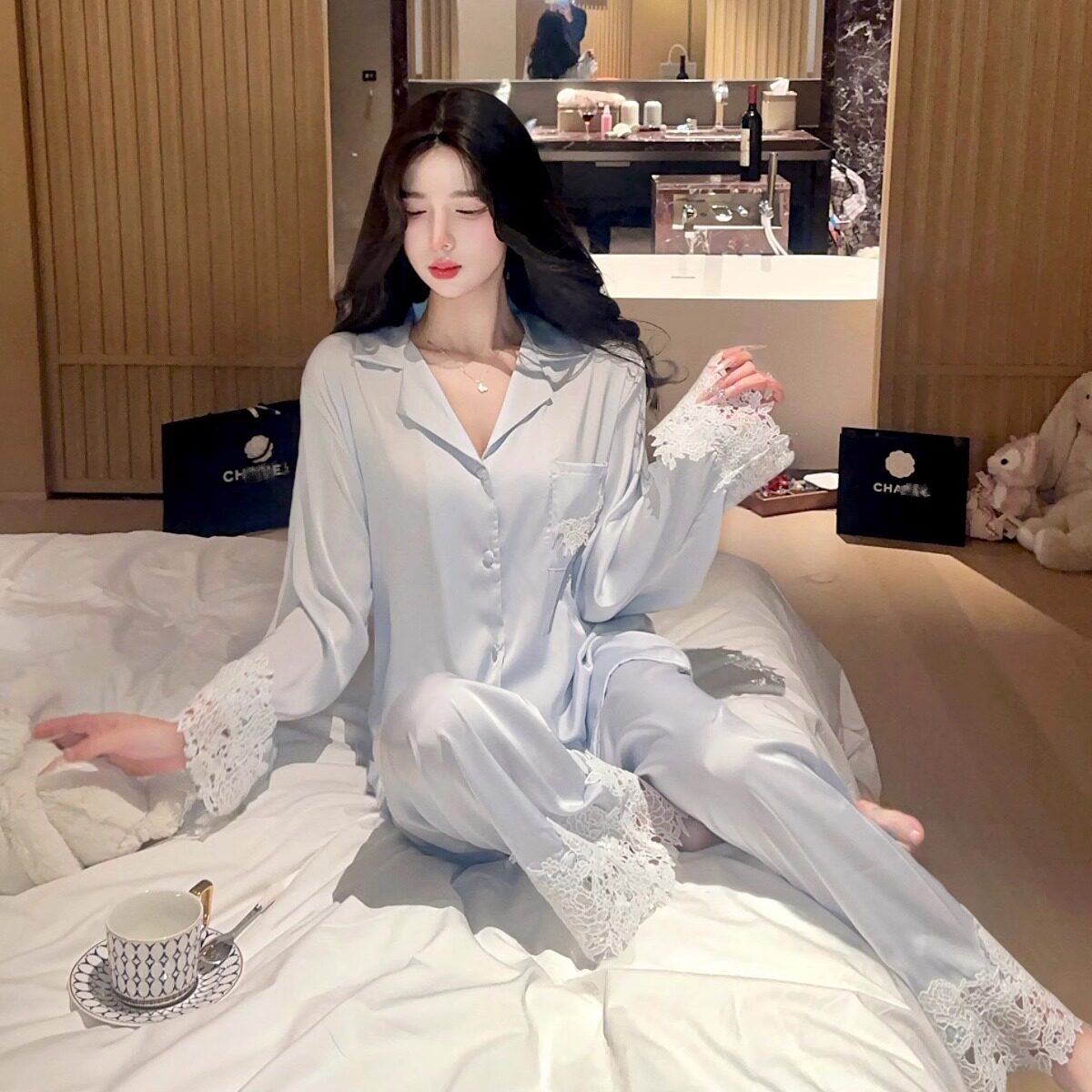 轻奢蕾丝缎面真丝长袖女睡衣套装