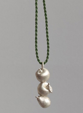 烧白苹果梨雕塑感吊坠编绳项链ins风时尚轻奢挂坠小众可爱设计女