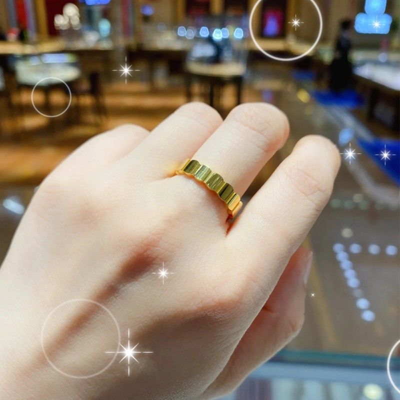 2024新款黄金色蜂巢戒指女实心素圈戒光面金情侣对戒情人节礼物
