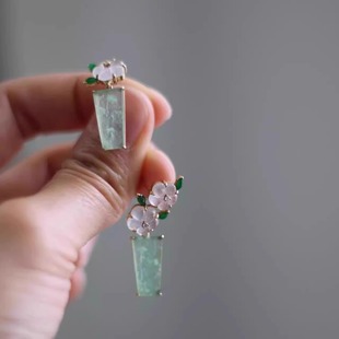 新中式樱花花瓶耳钉女小众设计仿翡翠绿耳饰精致高级感复古饰品