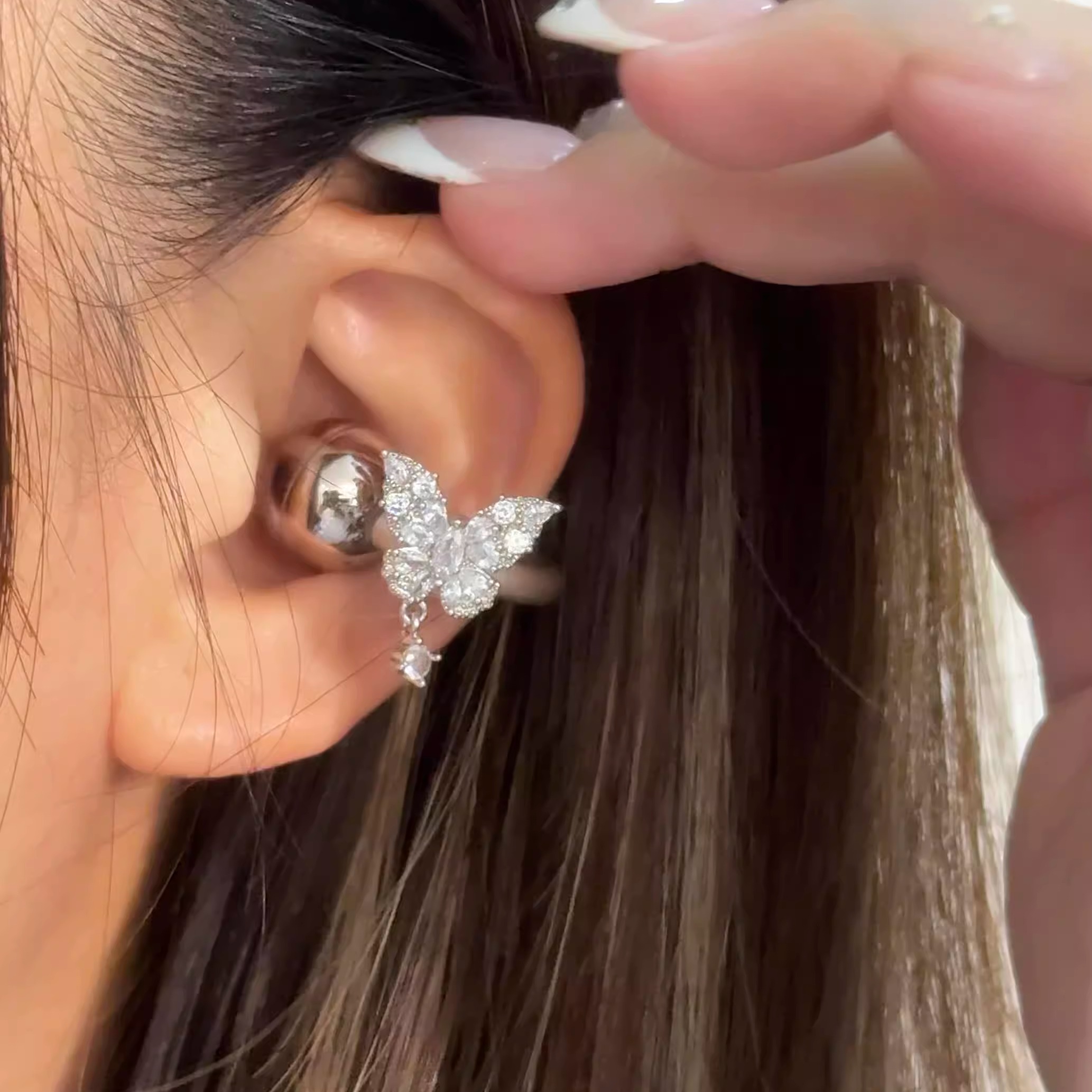 适用于freeclip耳机钻扣闪钻蝴蝶眼泪耳机扣小众水滴吊坠甜美配饰