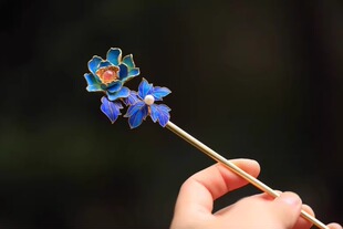 仿珍珠盘发海棠花发簪复古设计鎏金花丝镶嵌双色点翠工艺缀碧玺