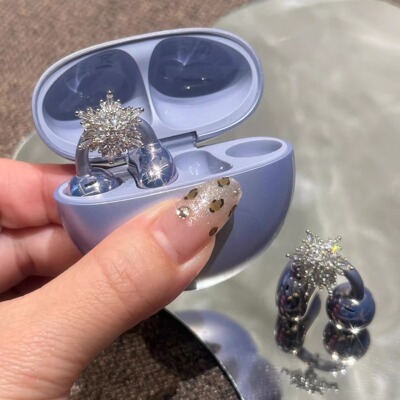 适用于freeclip耳机钻扣小众时来运转满钻雪花耳机扣爆闪高级感
