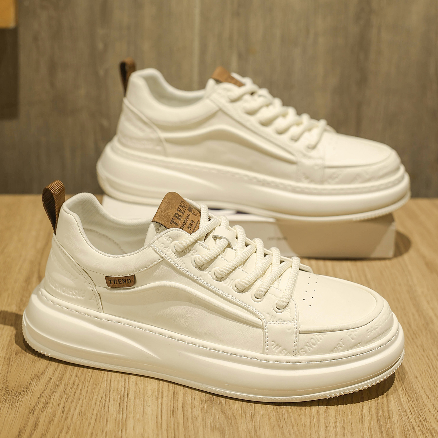 2025新款秋季百搭白色休闲板鞋