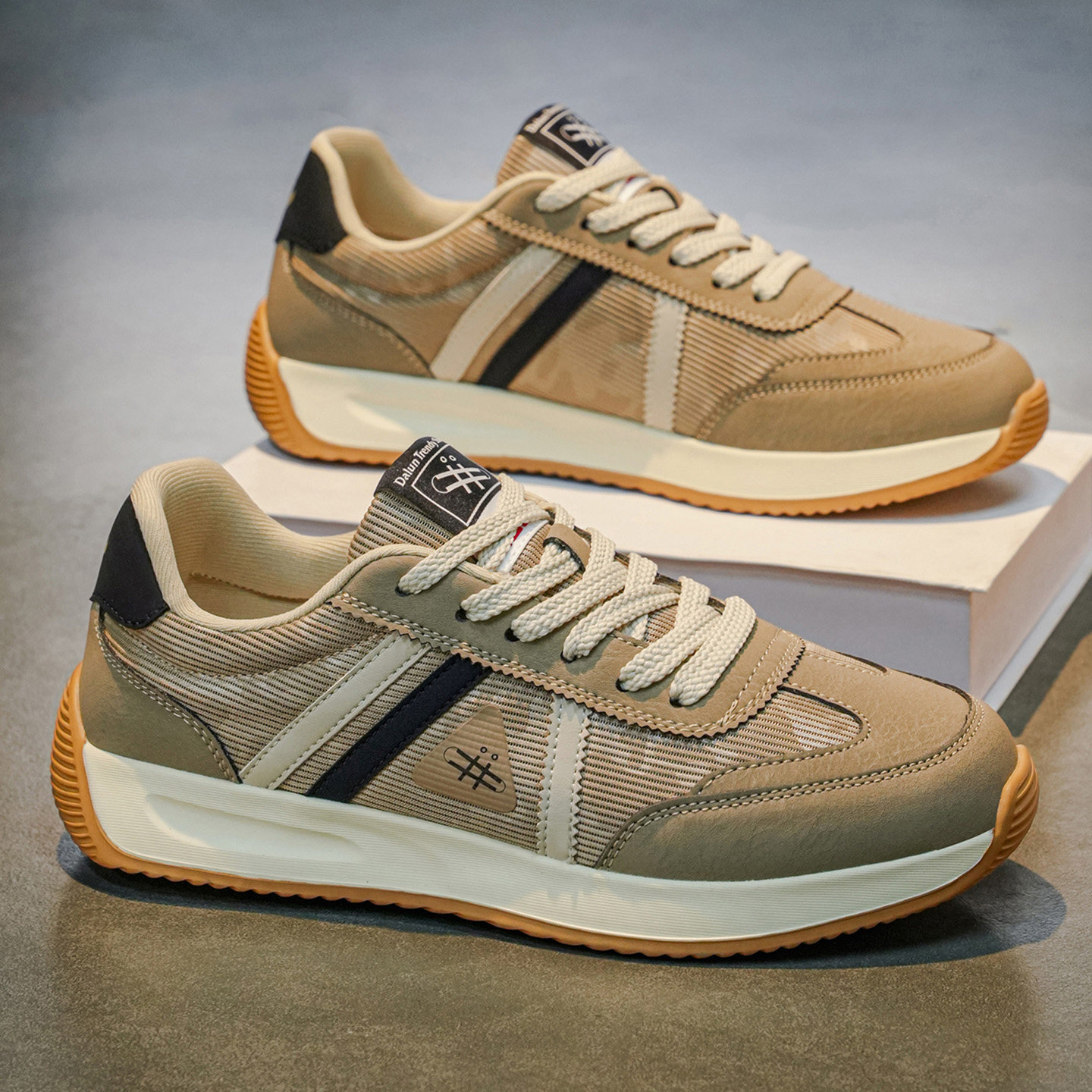 2026春季新款休闲风男士厚底德训鞋透气系带拼色百搭舒适运动鞋子,流行男鞋,德训鞋,淘宝优惠券,粉丝福利购,淘宝优惠卷