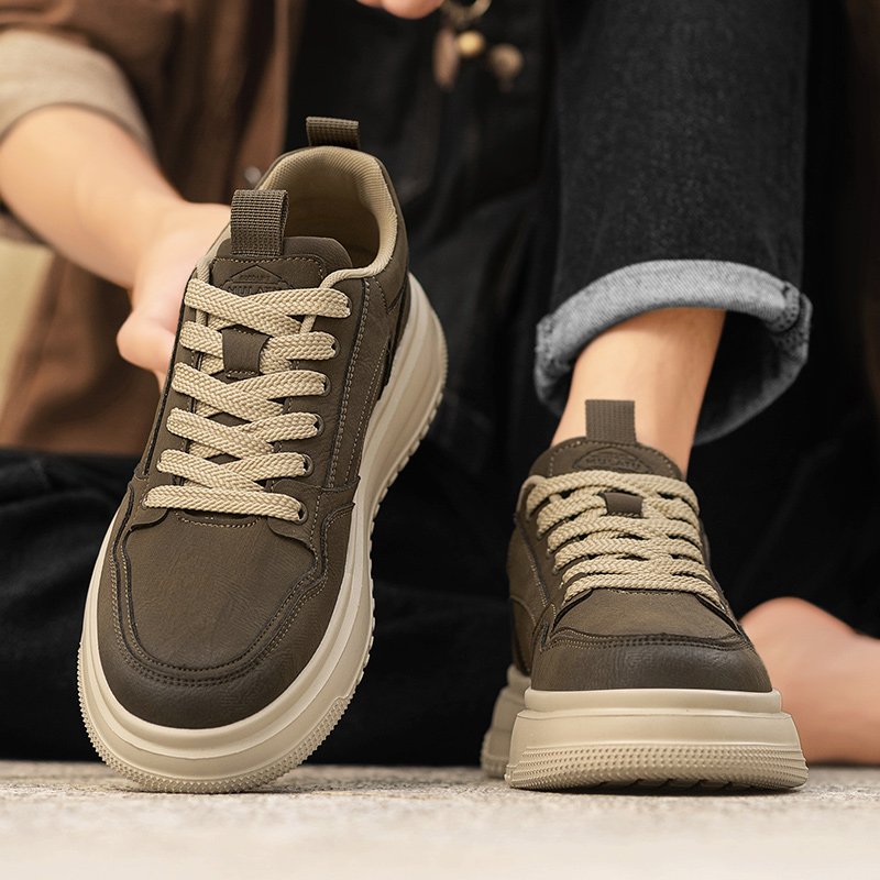 2025新款秋季防滑软底休闲板鞋