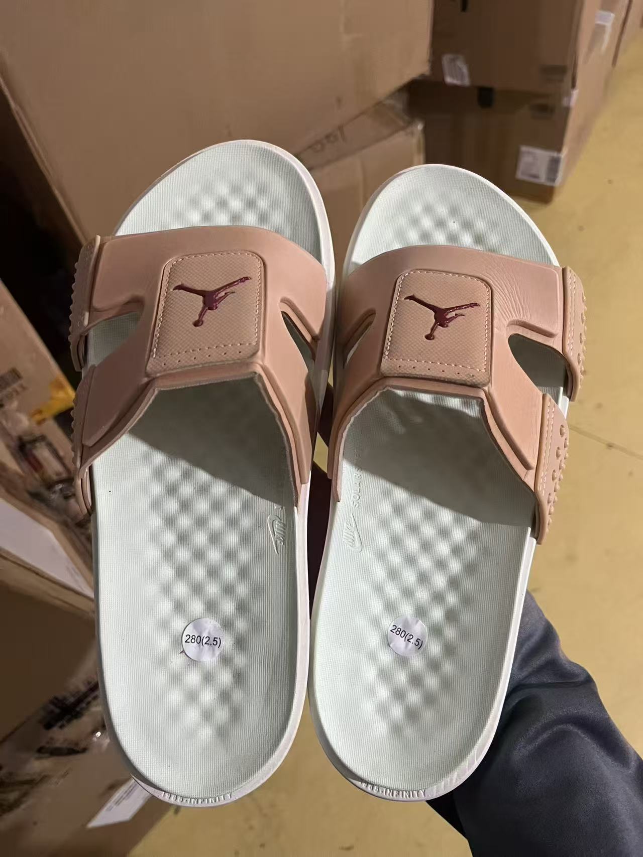 Air Jordan Hydro 8  一字 拖鞋 CD2803-200 key仓库实拍