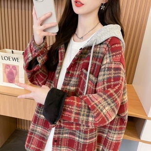 加绒格子衬衫女秋冬时尚洋气加厚保暖外套大码宽松中长款连帽上衣
