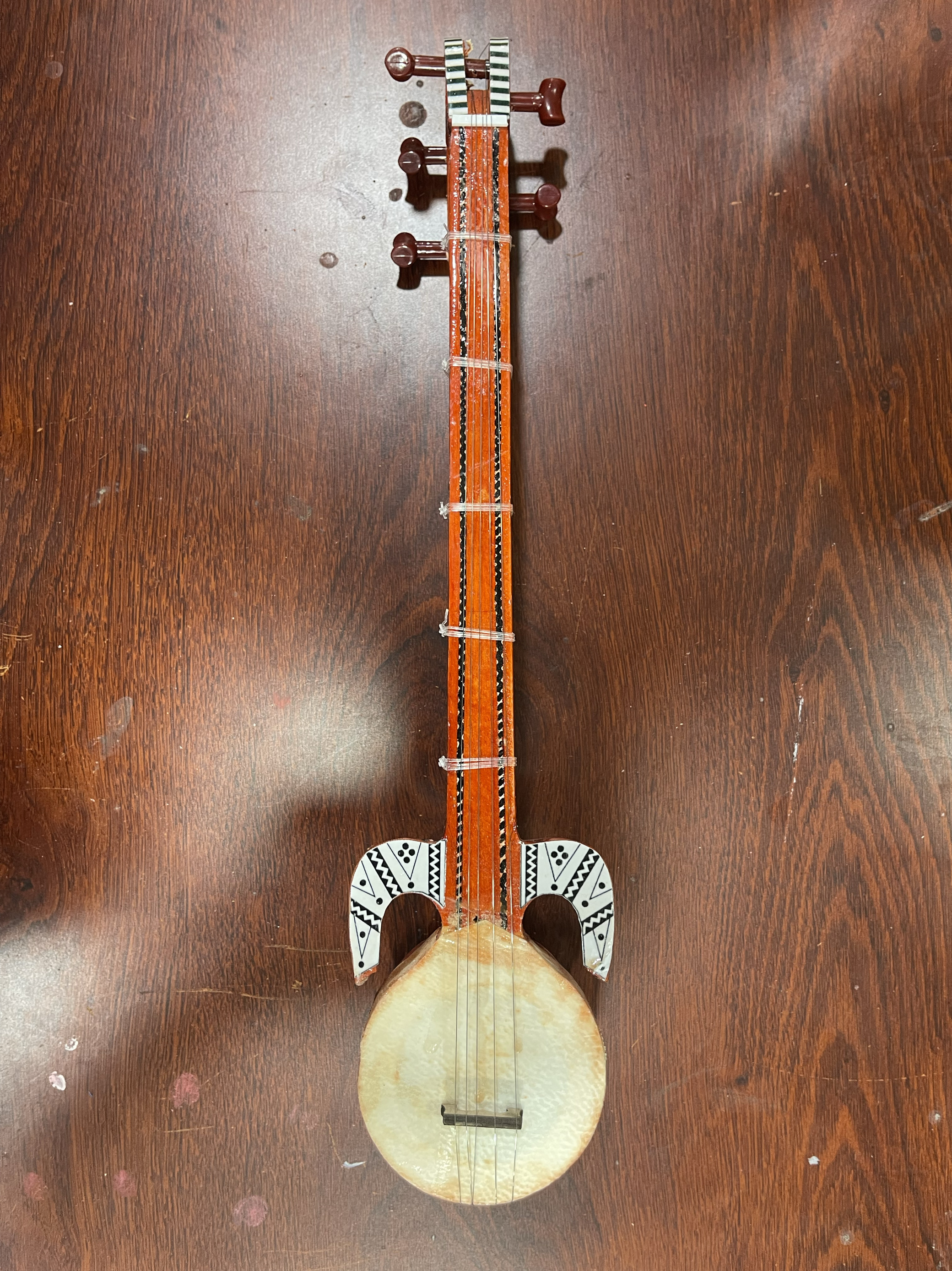 新疆维吾尔族民族乐器手工制作牛皮热瓦普饰品摆件练习表演