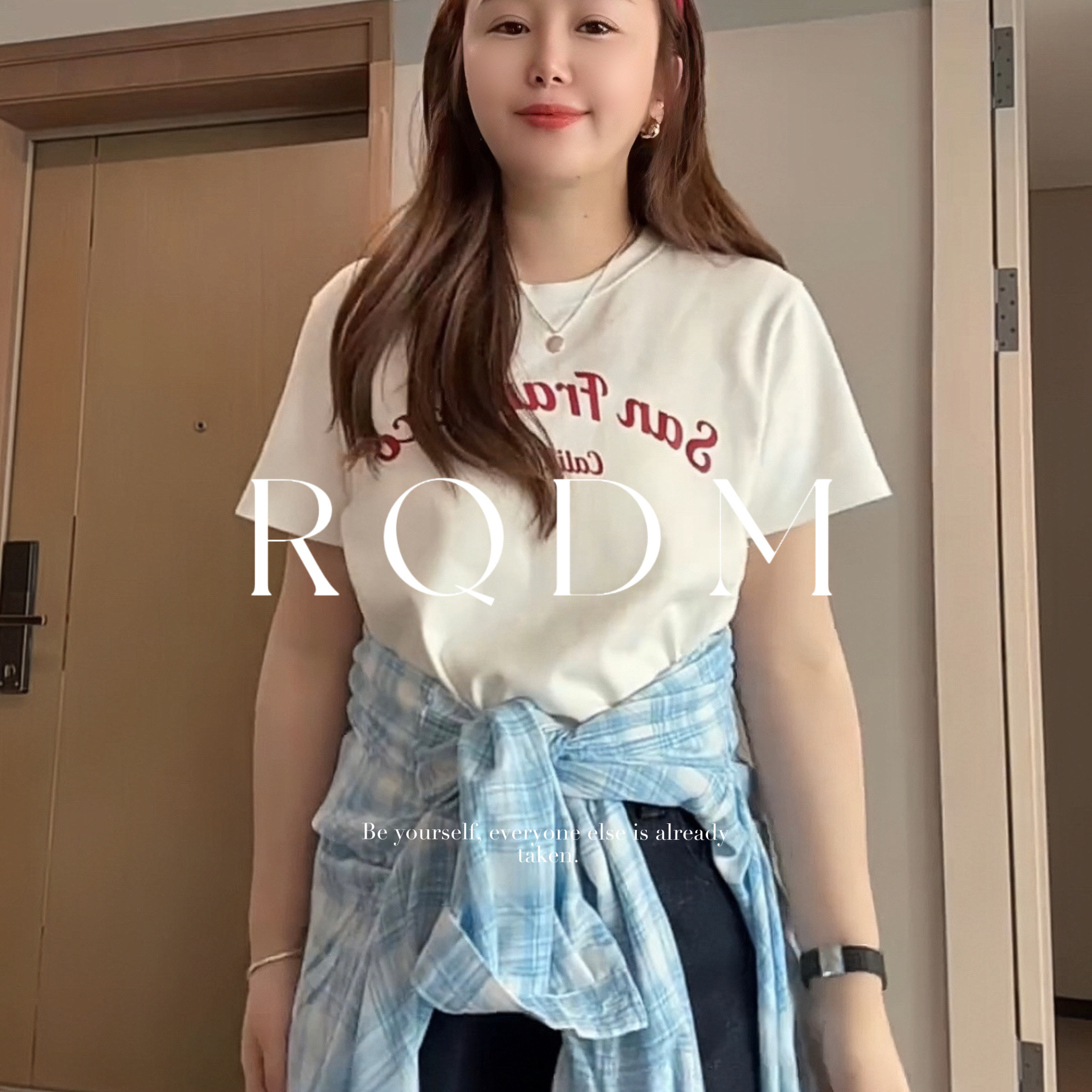 复古字母标语印花圆领正肩短袖女