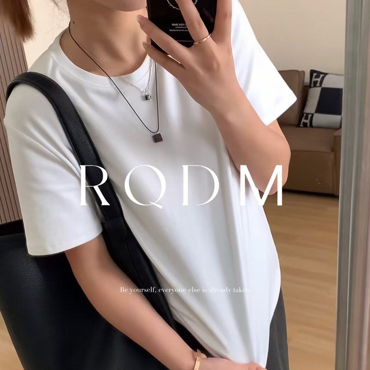 基础款宽松显瘦圆领正肩短袖T恤