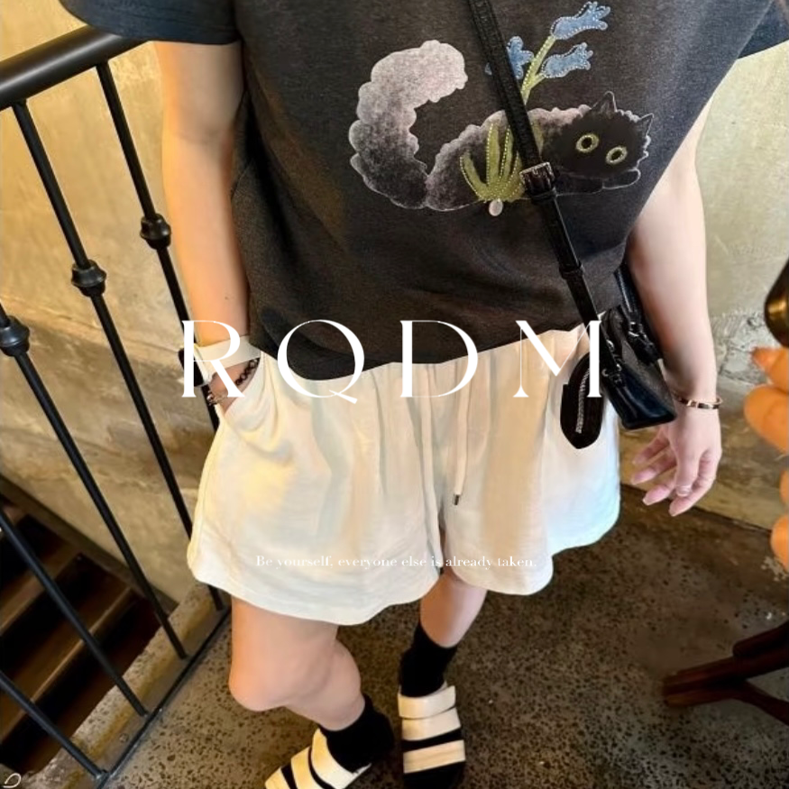 卡通猫咪印花显瘦圆领正肩短袖女