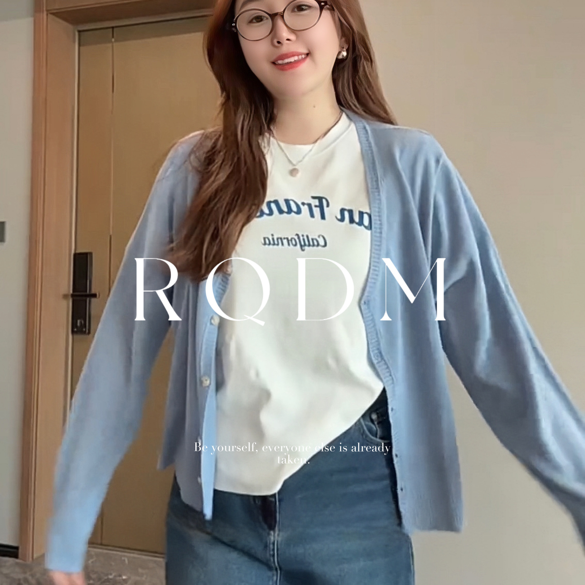 印花字母显瘦修身圆领正肩短袖女