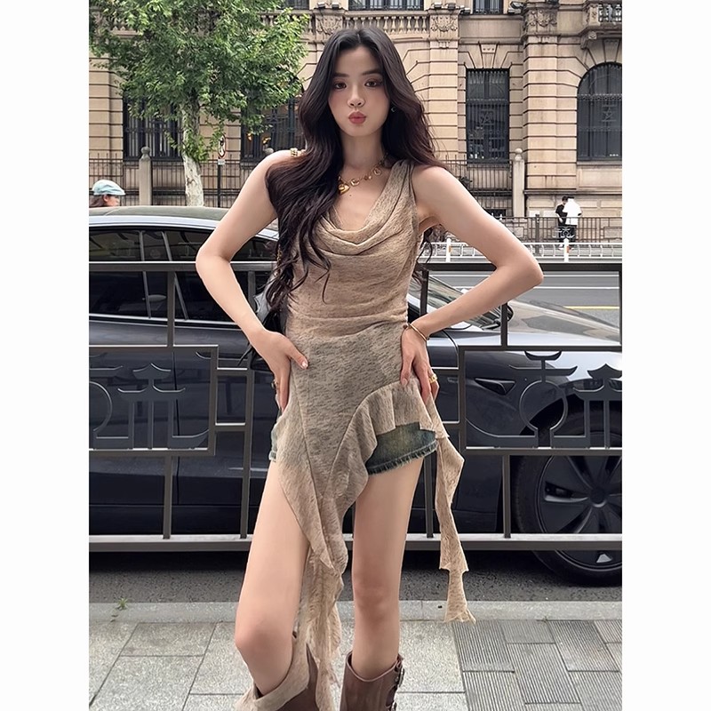 法式气质荡领荷叶边吊带背心