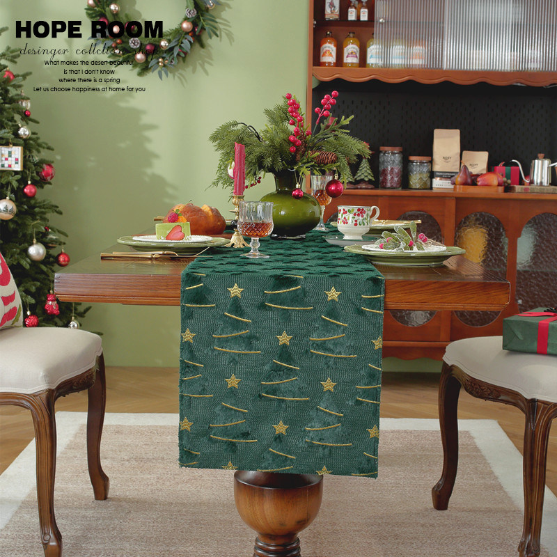 北欧圣诞树毛绒刺绣绿色桌旗